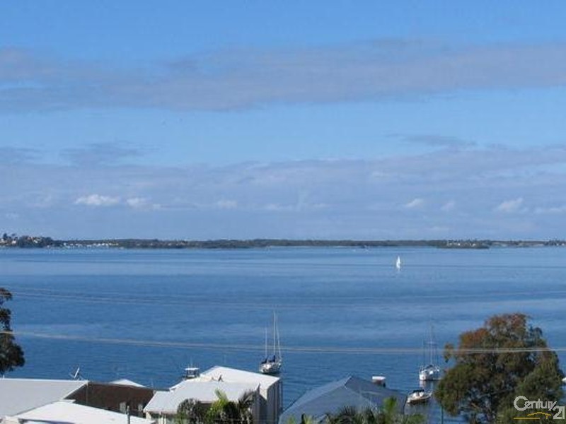 136 Fishing Point Road, Fishing Point NSW 2283