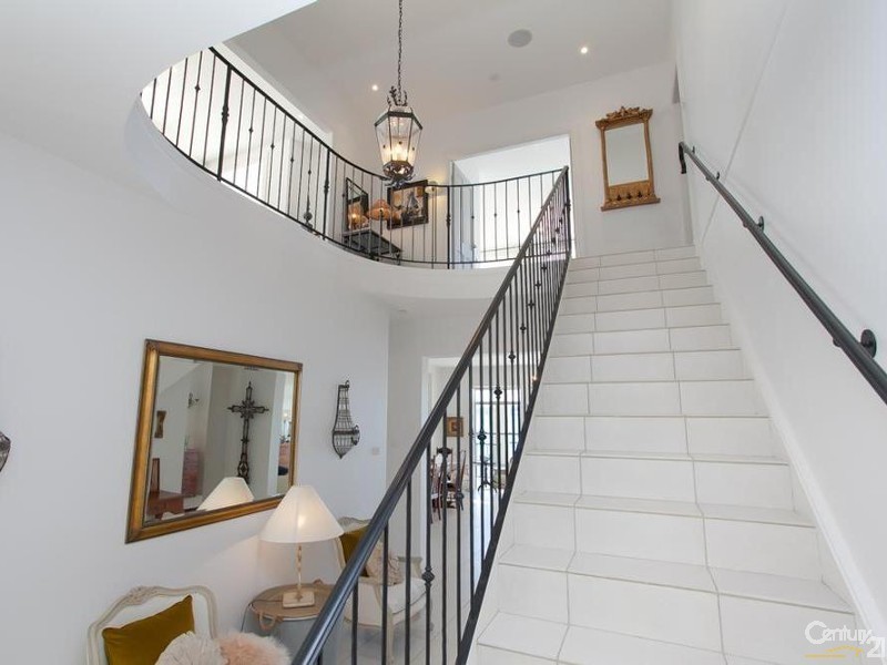 33 Excelsior Parade, Carey Bay NSW 2283