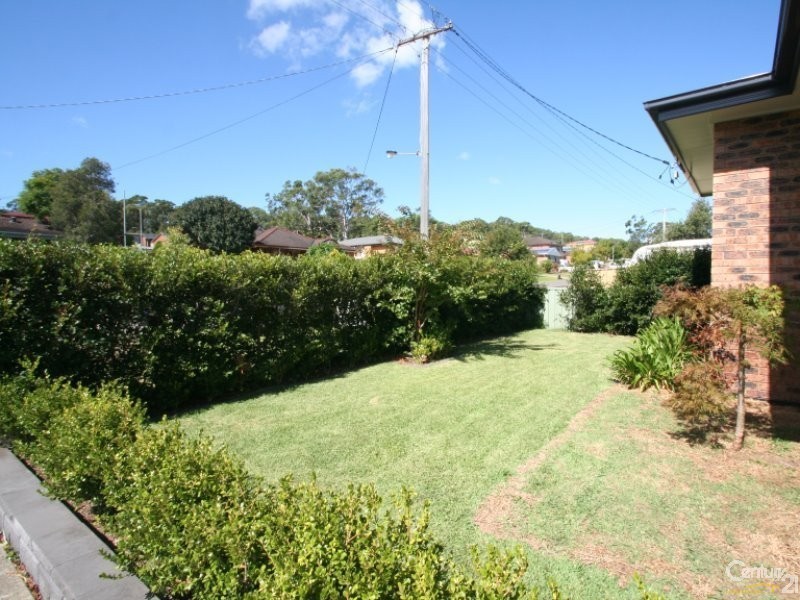 16 Alkrington Avenue, Fishing Point NSW 2283