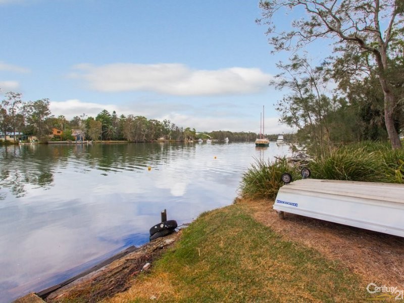 230 Dora Street, Dora Creek NSW 2264