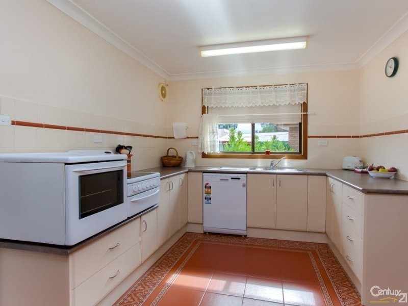 230 Dora Street, Dora Creek NSW 2264