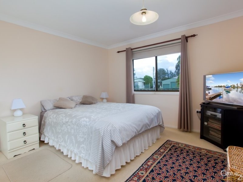 230 Dora Street, Dora Creek NSW 2264