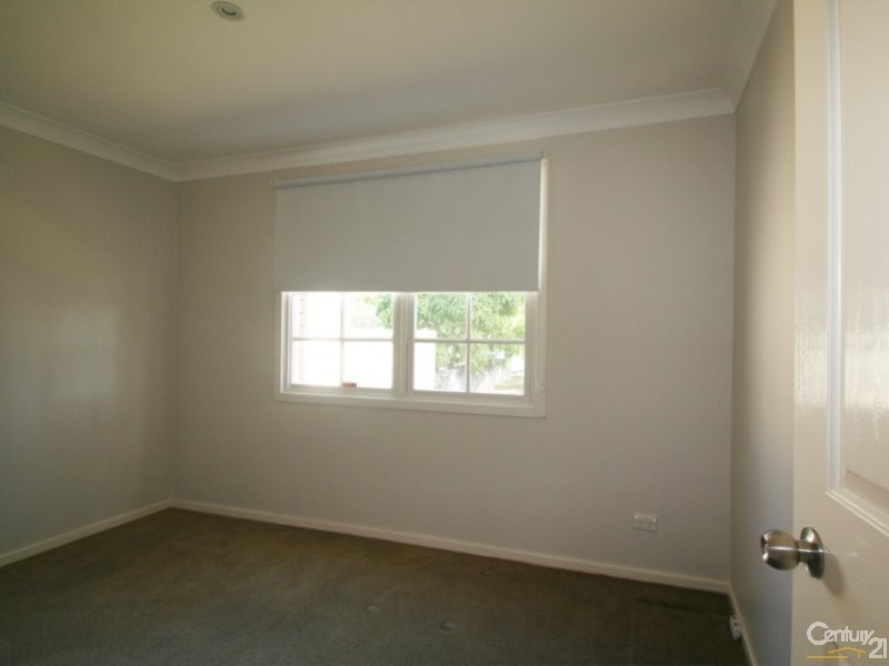 16 Hillcrest Avenue, Rathmines NSW 2283