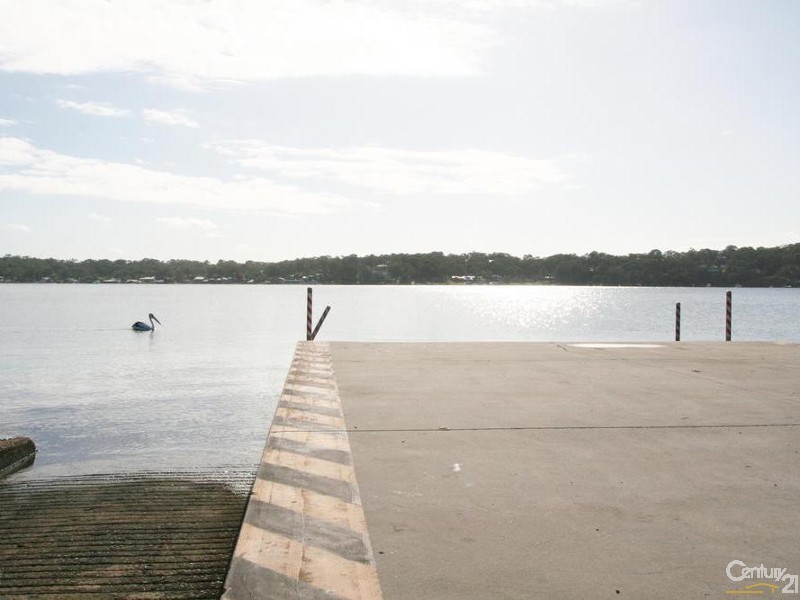 16 Hillcrest Avenue, Rathmines NSW 2283