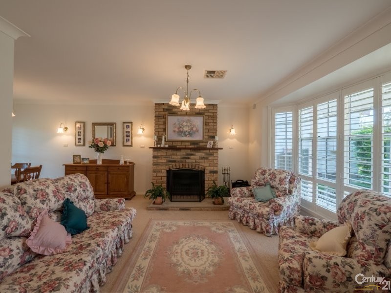 15 Bolton Close, Bolton Point NSW 2283