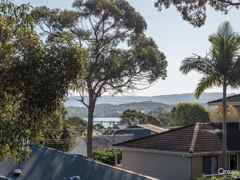 15 Bolton Close, Bolton Point NSW 2283
