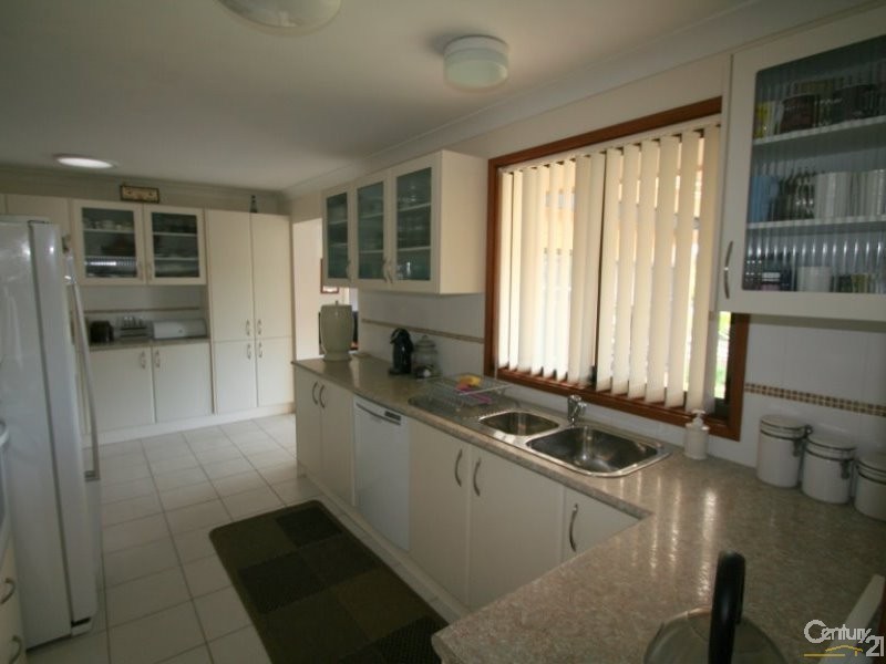 17 Southampton Avenue, Buttaba NSW 2283