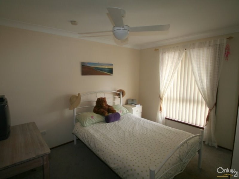 17 Southampton Avenue, Buttaba NSW 2283