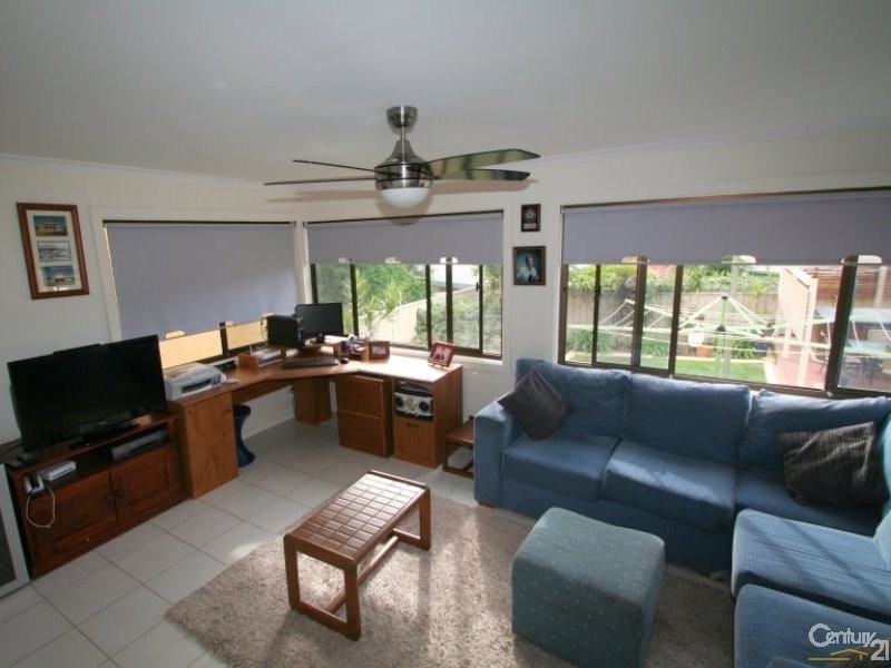 17 Southampton Avenue, Buttaba NSW 2283
