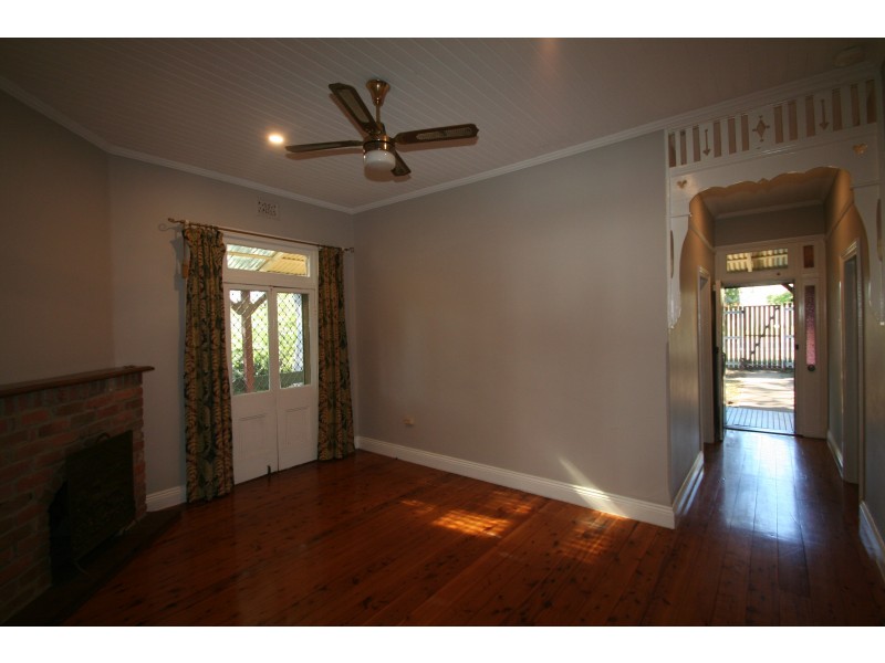 31 Anzac parade, Toronto NSW 2283