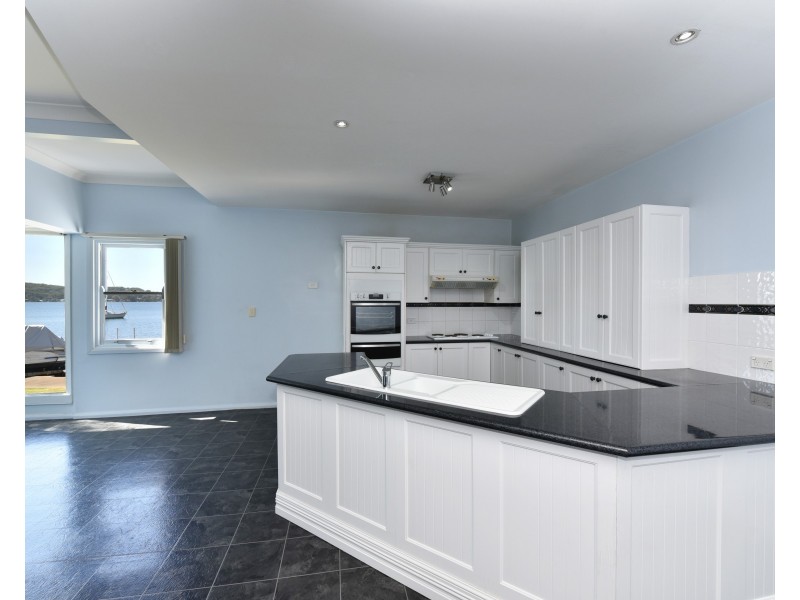 95 Fishing Point Road, Fishing Point NSW 2283