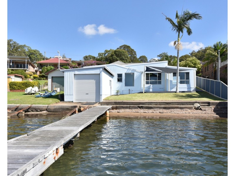 95 Fishing Point Road, Fishing Point NSW 2283