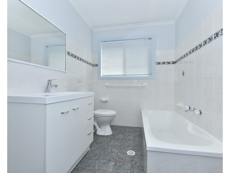 95 Fishing Point Road, Fishing Point NSW 2283