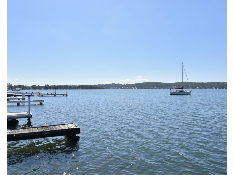 95 Fishing Point Road, Fishing Point NSW 2283