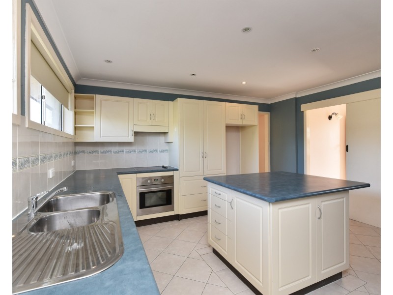 16 Hillcrest Avenue, Rathmines NSW 2283