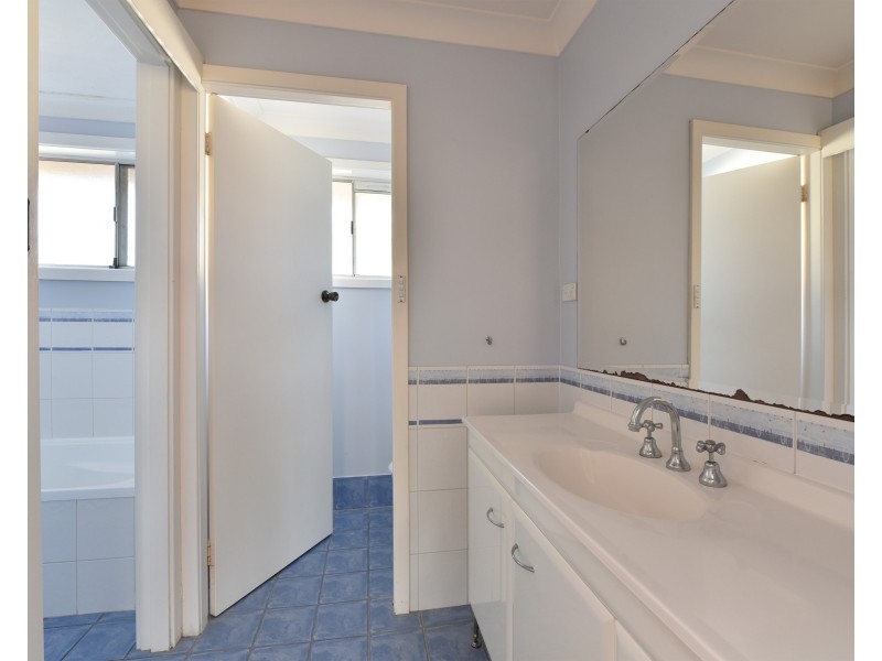 16 Hillcrest Avenue, Rathmines NSW 2283