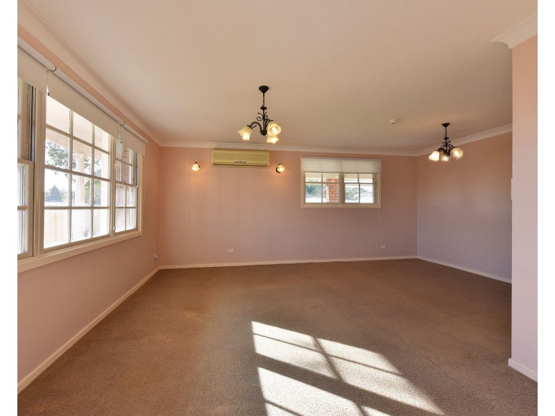 16 Hillcrest Avenue, Rathmines NSW 2283