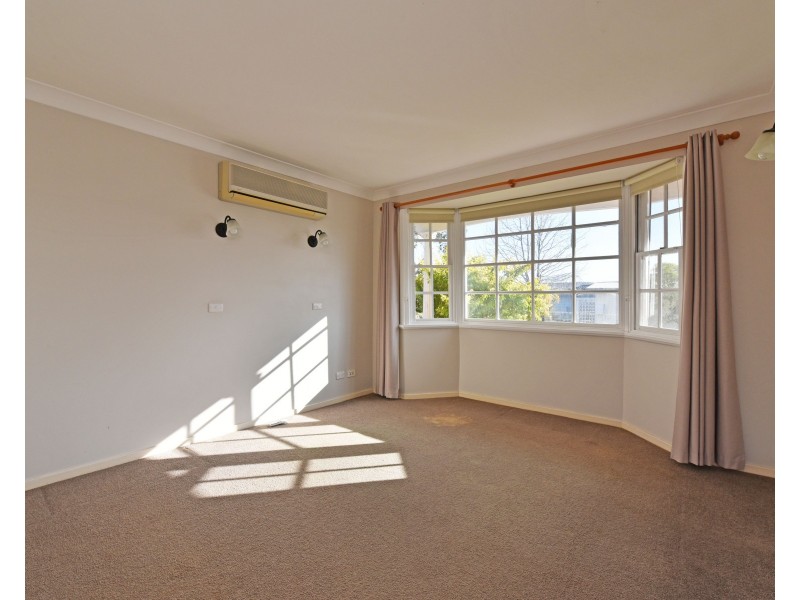 16 Hillcrest Avenue, Rathmines NSW 2283