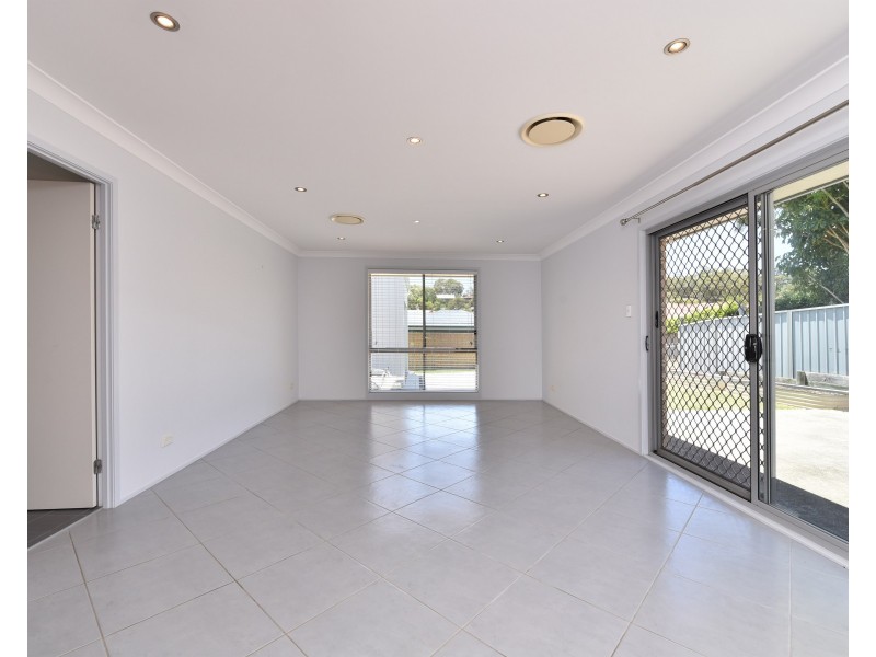 91 Sealand Road, Fishing Point NSW 2283