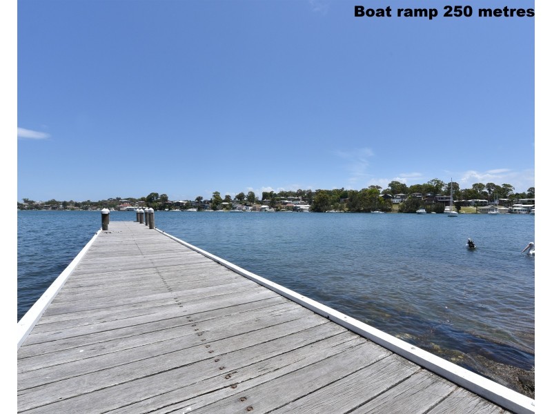 91 Sealand Road, Fishing Point NSW 2283