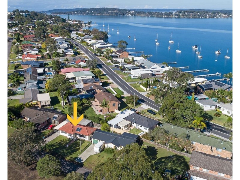 6 Alkrington Avenue, Fishing Point NSW 2283