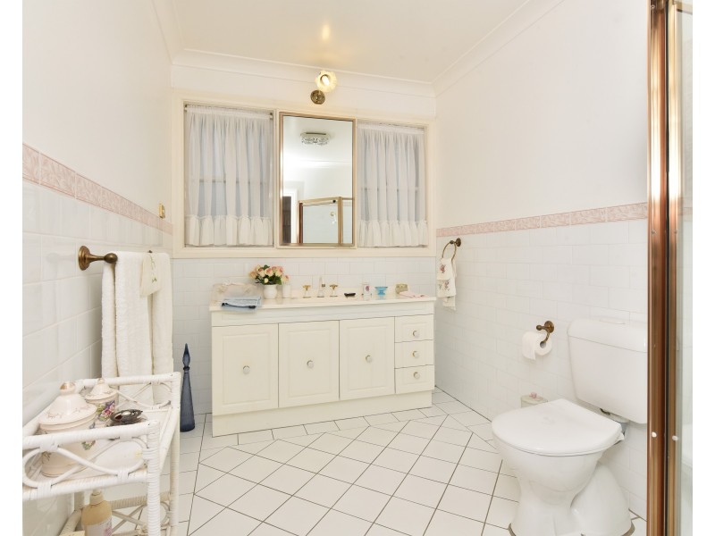 28 Excelsior Parade, Carey Bay NSW 2283