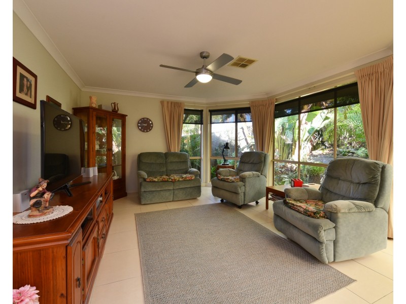 2 Jamboree Close, Fennell Bay NSW 2283
