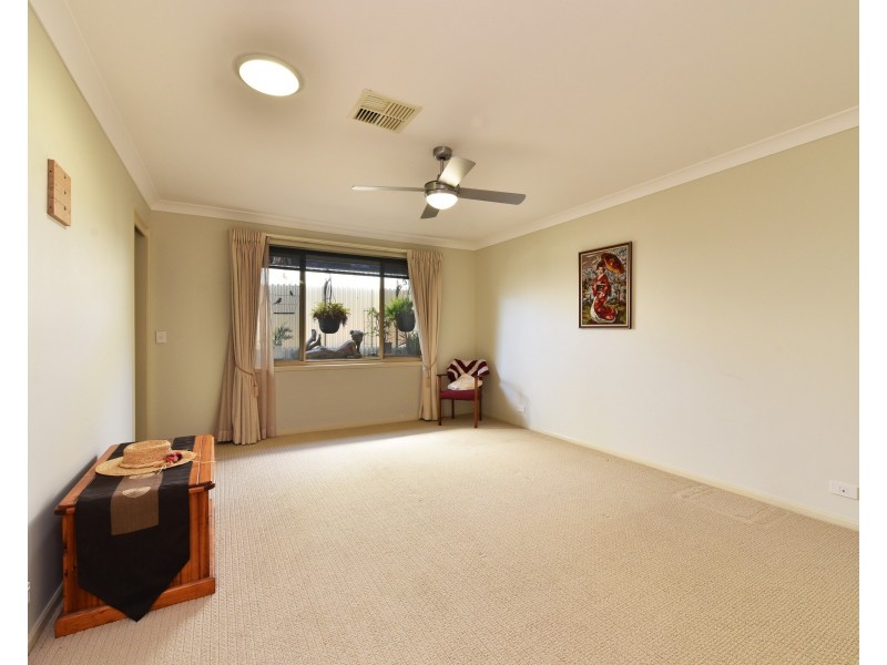 2 Jamboree Close, Fennell Bay NSW 2283