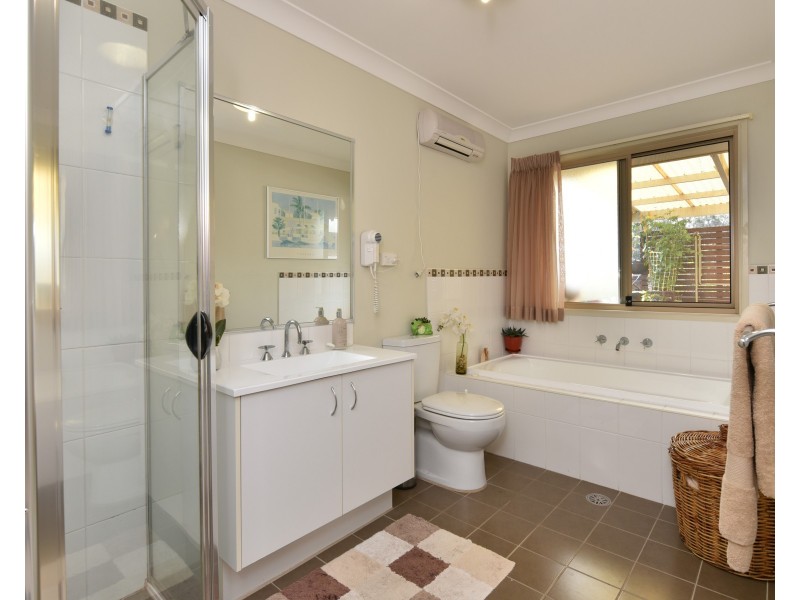 2 Jamboree Close, Fennell Bay NSW 2283