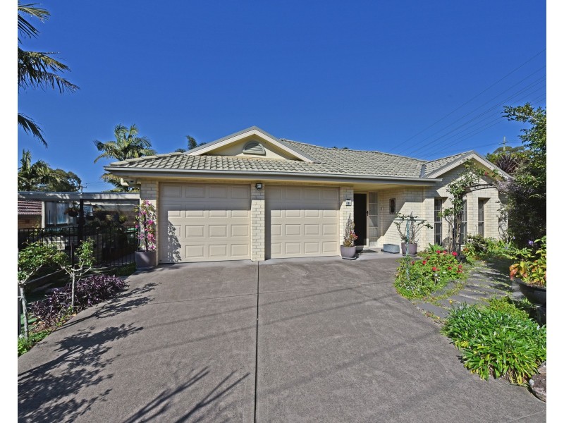 2 Jamboree Close, Fennell Bay NSW 2283