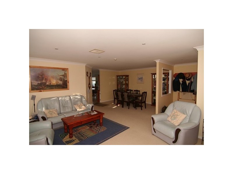 17A Fourth Street, Booragul NSW 2284