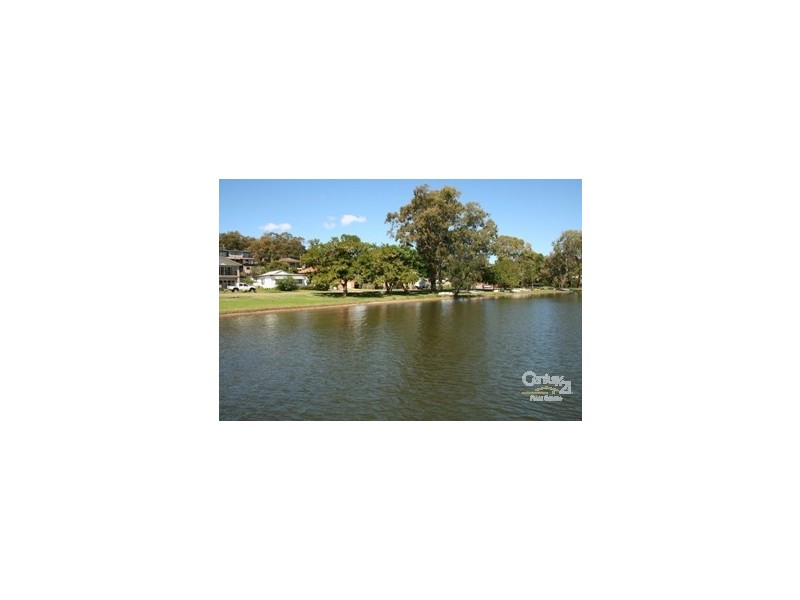 131 Bay Road, Bolton Point NSW 2283