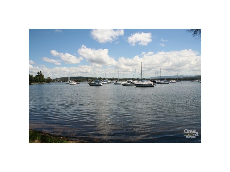 131 Bay Road, Bolton Point NSW 2283