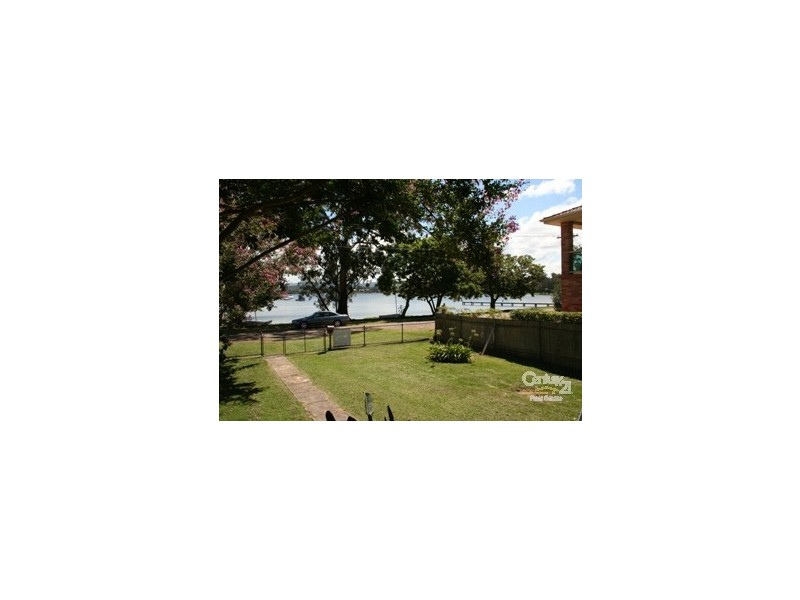 131 Bay Road, Bolton Point NSW 2283