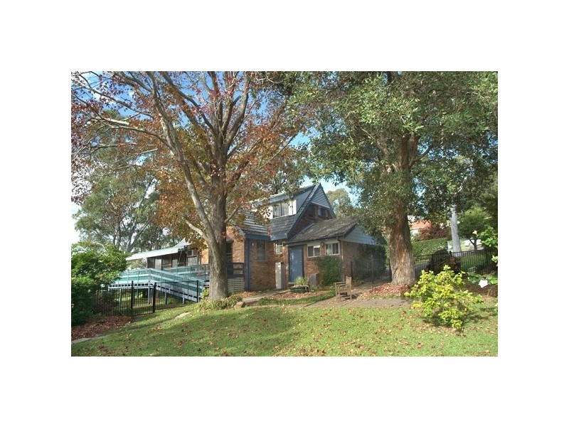 3 Laycock Street, Carey Bay NSW 2283