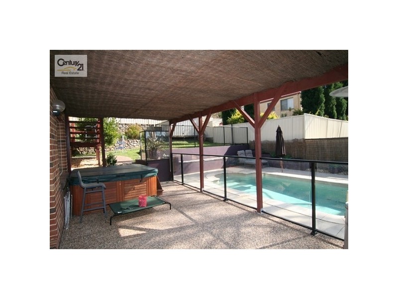 20 Courageous Close, Marmong Point NSW 2284