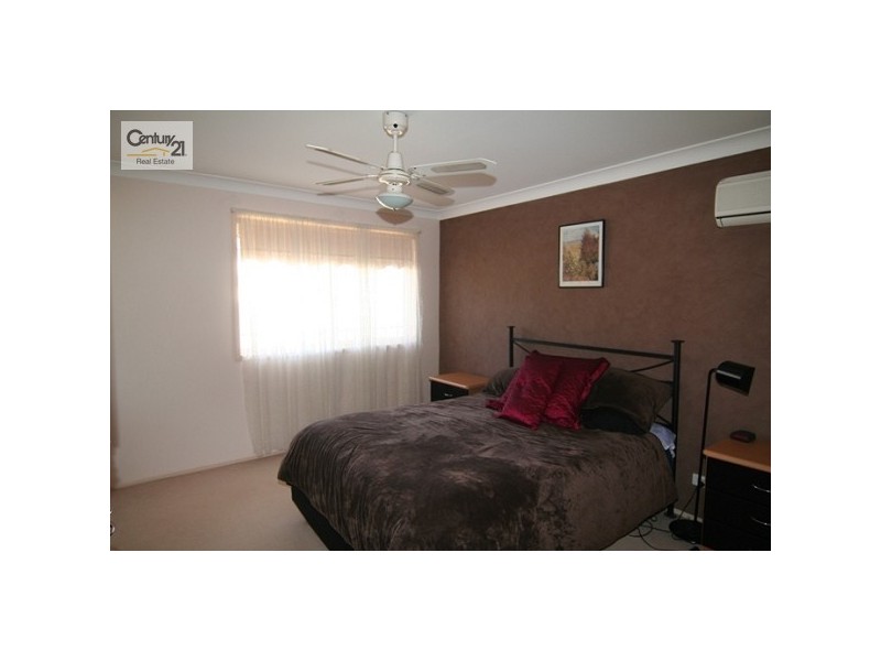 20 Courageous Close, Marmong Point NSW 2284