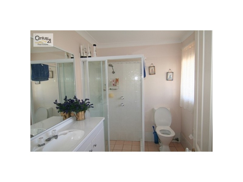 20 Courageous Close, Marmong Point NSW 2284