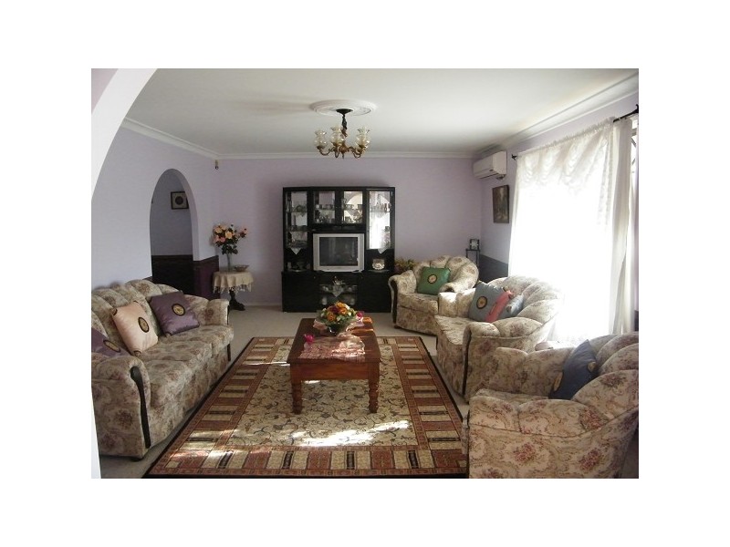 11 Peppermint Road, Muswellbrook NSW 2333