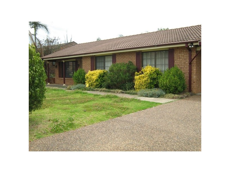 4 Shannon Close, Aberdeen NSW 2336