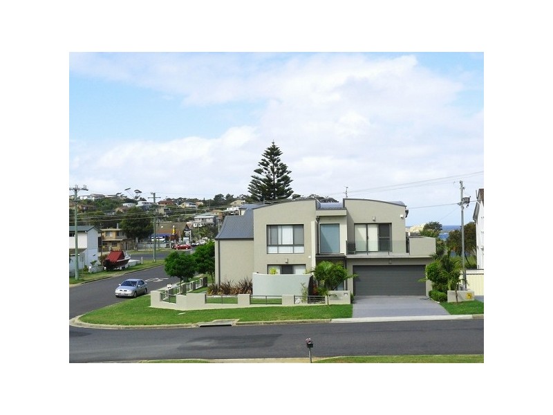 1 Moorong Crescent, Malua Bay NSW 2536