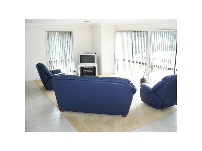 1/2 Vince Place, Malua Bay NSW 2536
