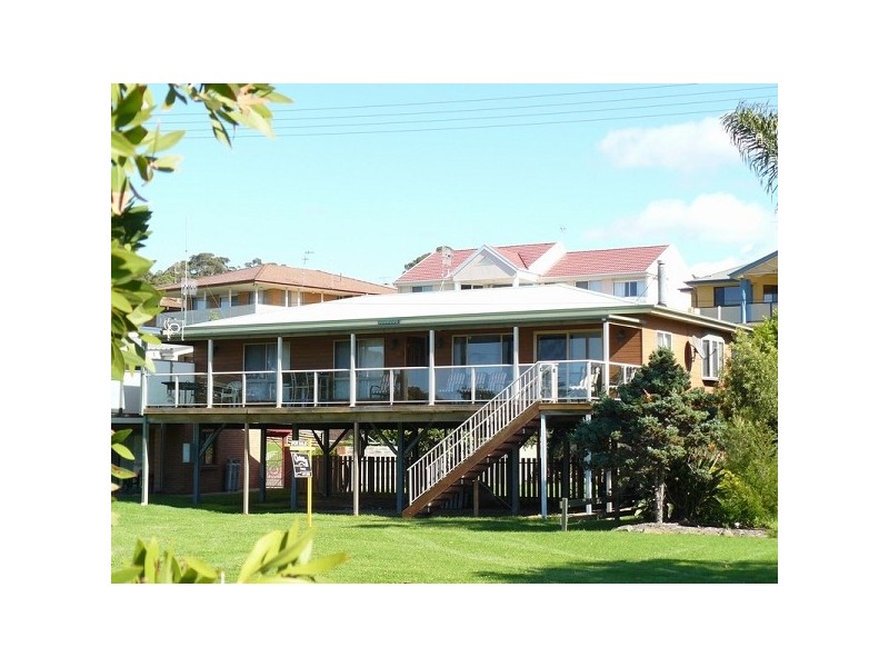 555 George Bass Drive, Malua Bay NSW 2536
