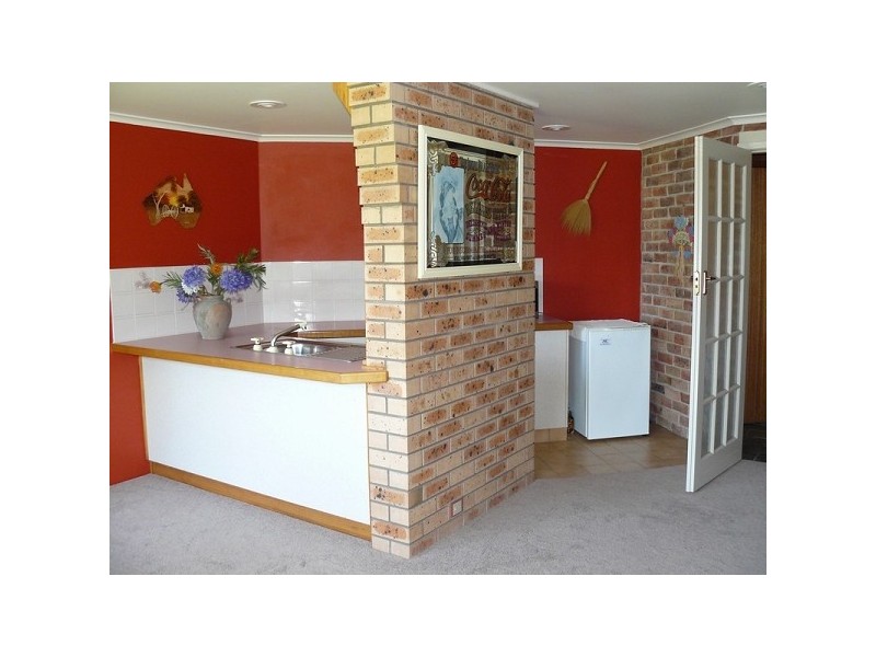 22 Endeavour Avenue, Batemans Bay NSW 2536