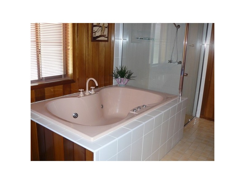 22 Endeavour Avenue, Batemans Bay NSW 2536