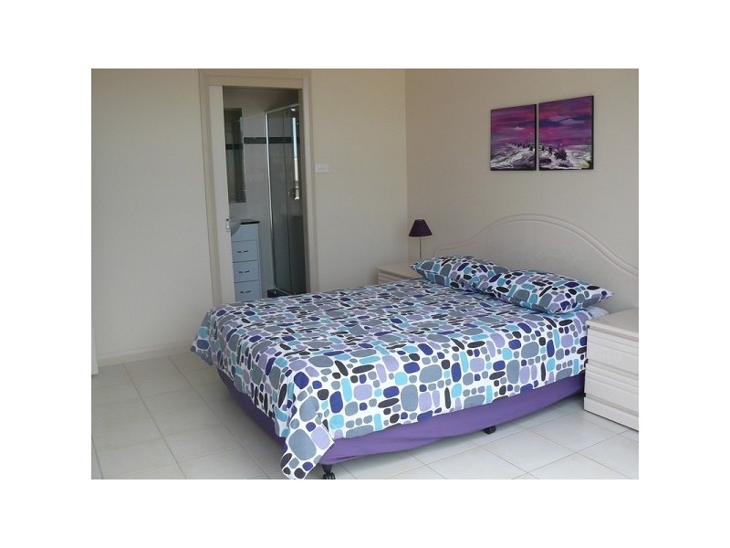 1/16 Wimbin Ave, Malua Bay NSW 2536