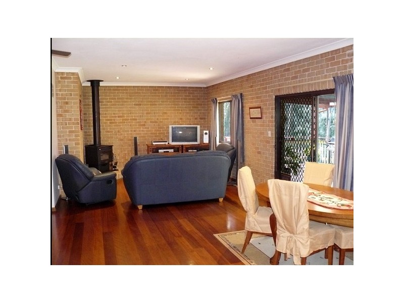 28 Burri Palm Way, Surfside NSW 2536