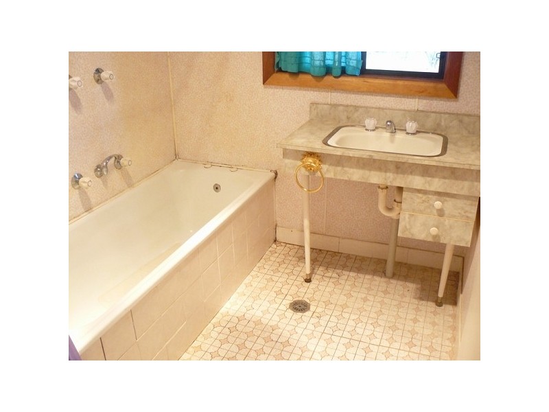 9 Red Hill Parade, Tomakin NSW 2537