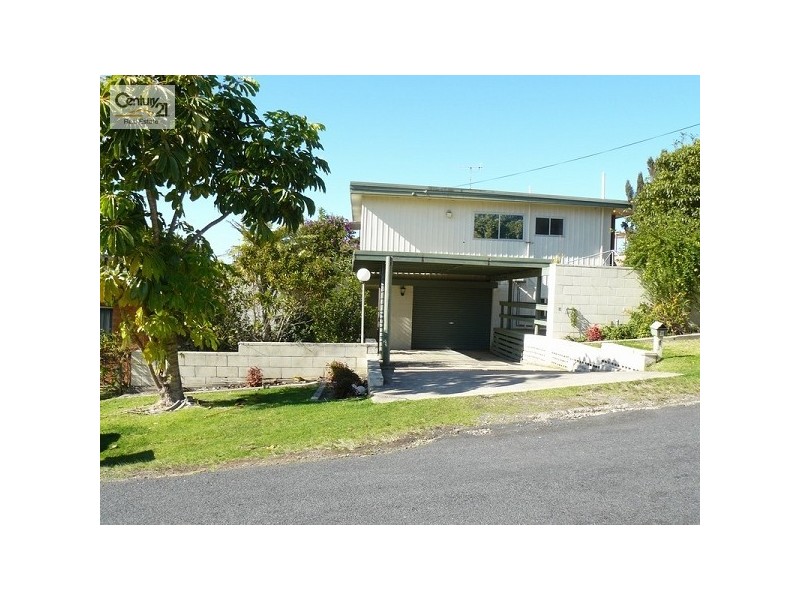 9 Yugura Street, Malua Bay NSW 2536