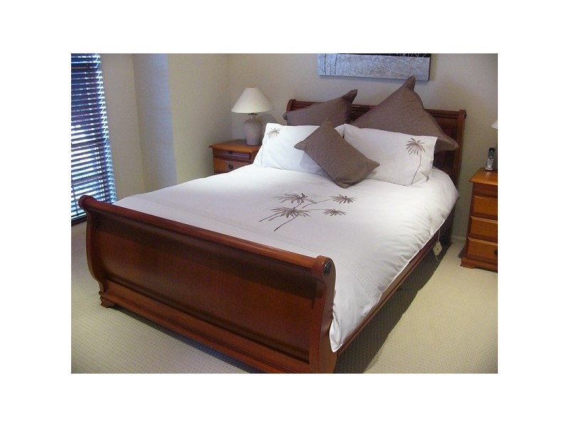 10 Henry Place, Long Beach NSW 2536